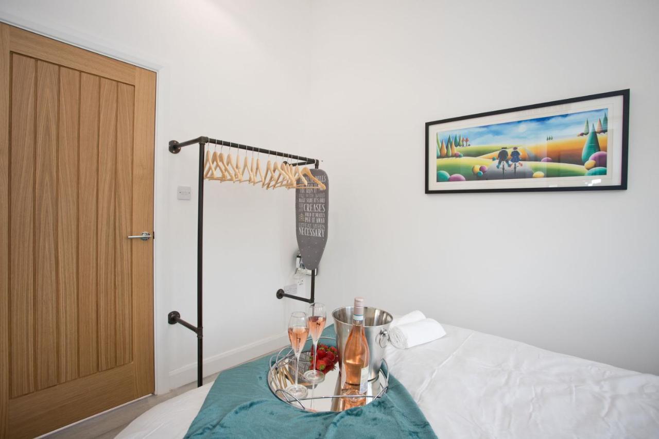 The Bearded Goat Den - A Rural Retreat At This Modern Holiday Cottage Saint Leonards Екстер'єр фото